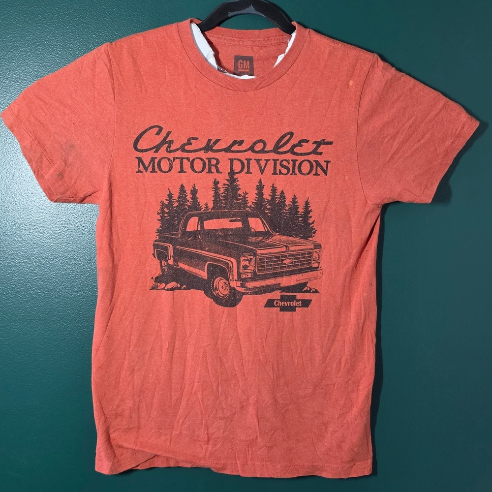 GM Chevrolet Motor Division Orange Graphic T-Shirt Mens Small Square Body Truck